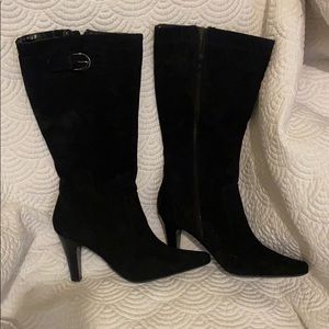 Women’s black suede boots almond shaped toe,